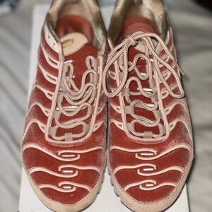 Nike Women's Velvet Lace-Up Sneakers in Rust and Blush